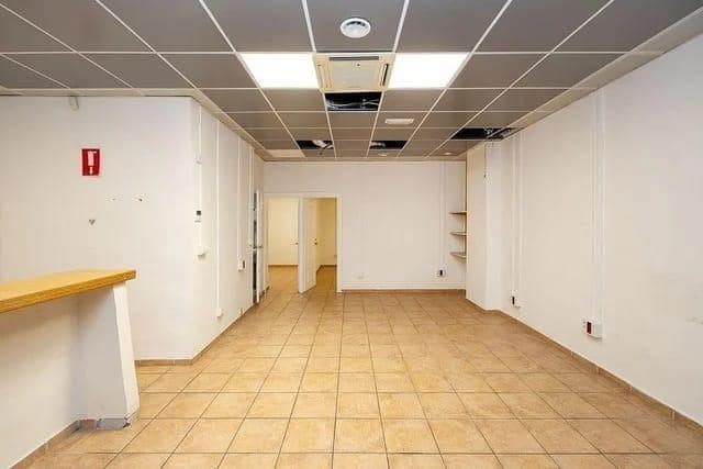 Comercial para arrendar em Granada cidade - 600 € (Ref: 10165178)