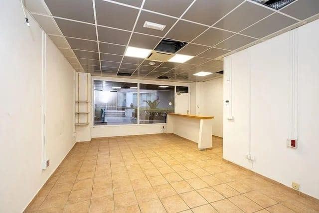 Comercial para arrendar em Granada cidade - 600 € (Ref: 10165178)