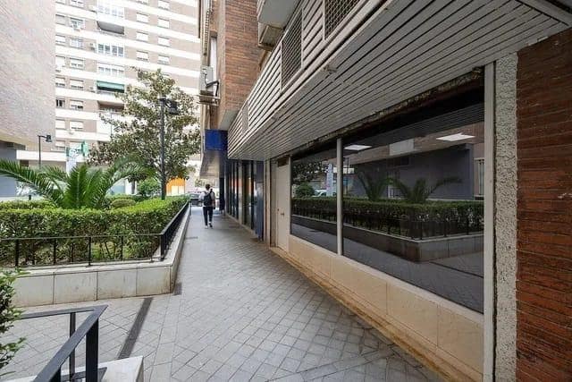 Comercial para arrendar em Granada cidade - 600 € (Ref: 10165178)