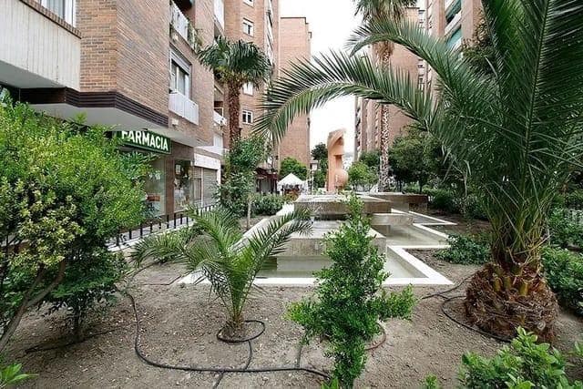 Comercial para arrendar em Granada cidade - 600 € (Ref: 10165178)