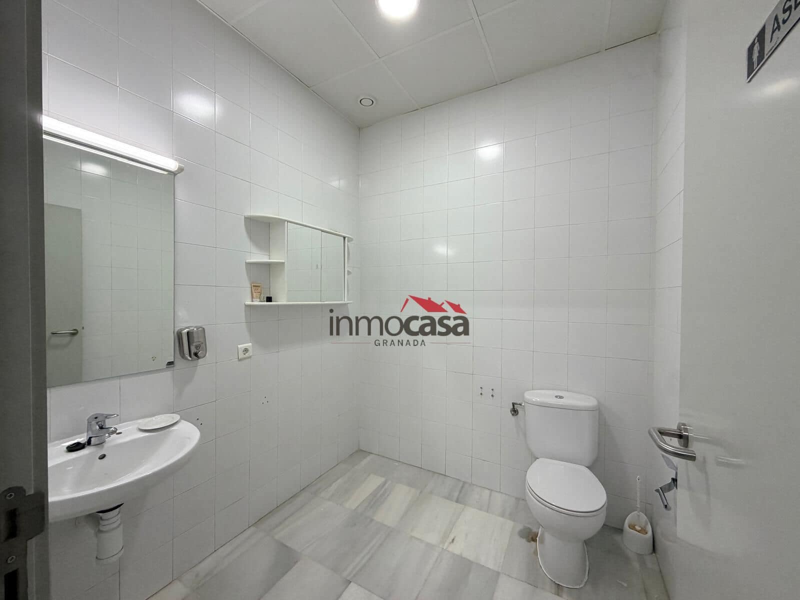 Commercial for rent in Armilla - € 2,650 (Ref: 10166805)