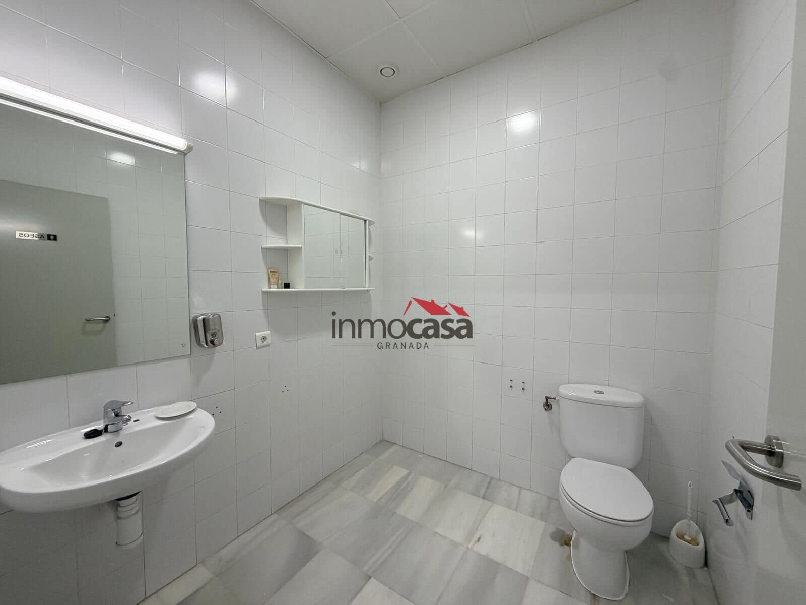 Commercial for rent in Armilla - € 2,650 (Ref: 10166805)