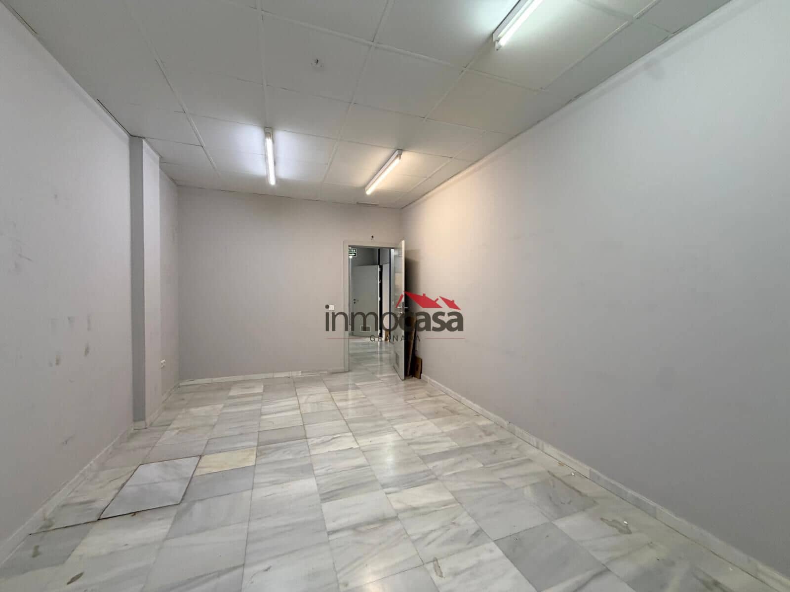Commercial for rent in Armilla - € 2,650 (Ref: 10166805)