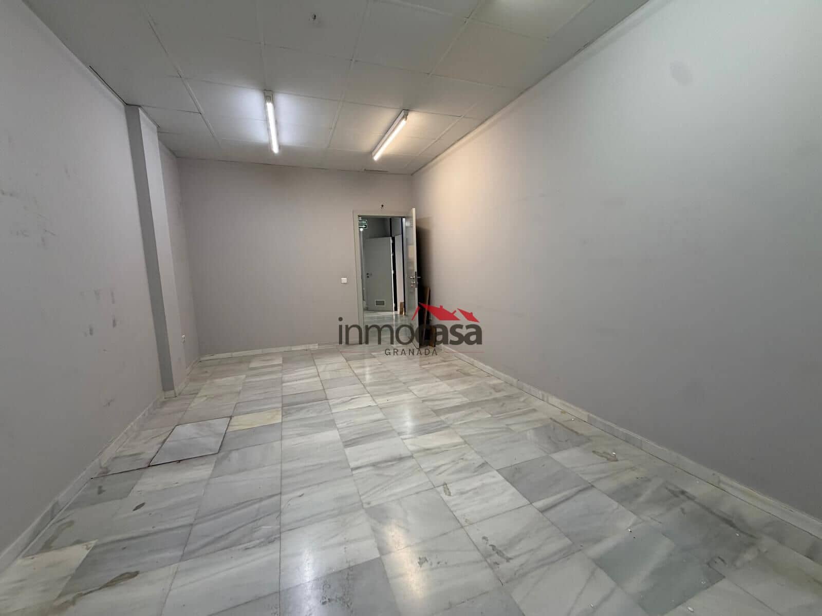 Commercial for rent in Armilla - € 2,650 (Ref: 10166805)