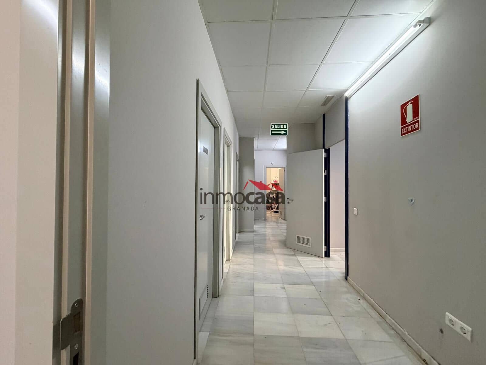 Commercial for rent in Armilla - € 2,650 (Ref: 10166805)