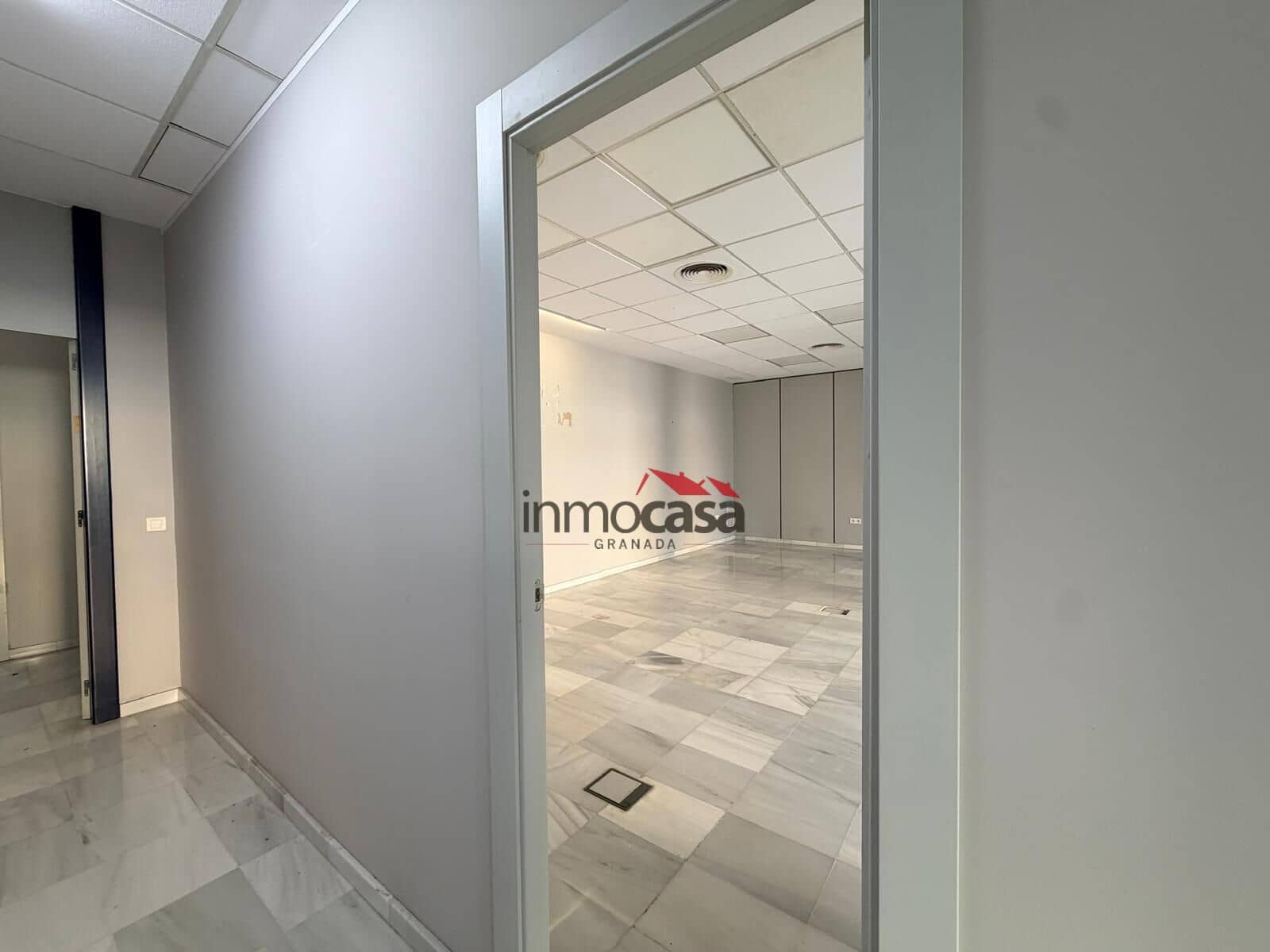 Commercial for rent in Armilla - € 2,650 (Ref: 10166805)