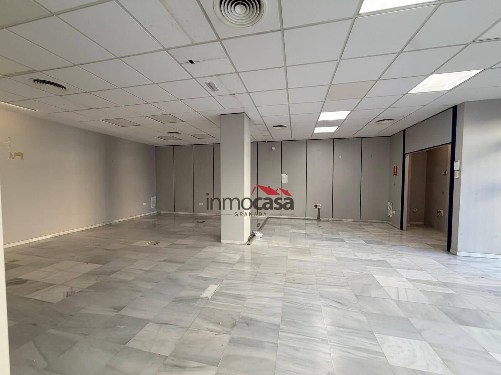 Commercial for rent in Armilla - € 2,650 (Ref: 10166805)