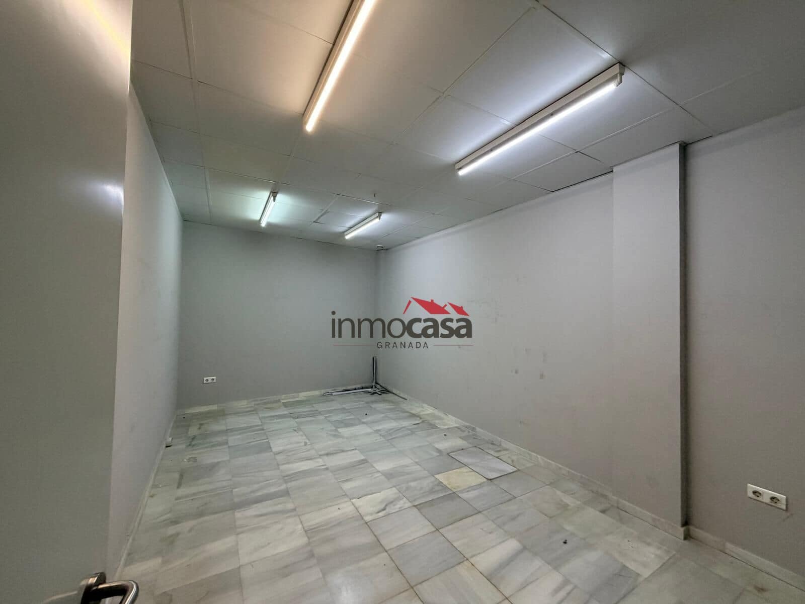Commercial for rent in Armilla - € 2,650 (Ref: 10166805)