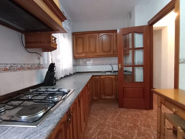 3 sypialnia Mieszkanie do wynajęcia w Miasto Grenada - 800 € (Ref: 10168612)