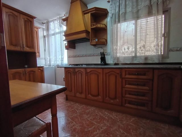3 sypialnia Mieszkanie do wynajęcia w Miasto Grenada - 800 € (Ref: 10168612)