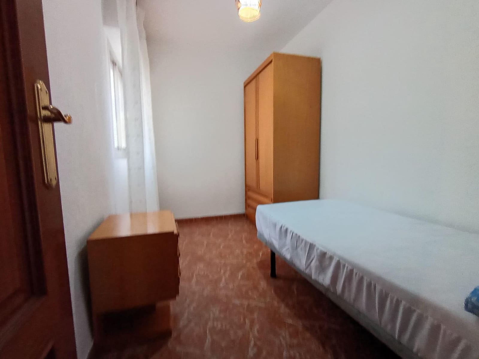 3 Zimmer Wohnung zu vermieten in Granada Stadt - 800 € (Ref: 10168612)