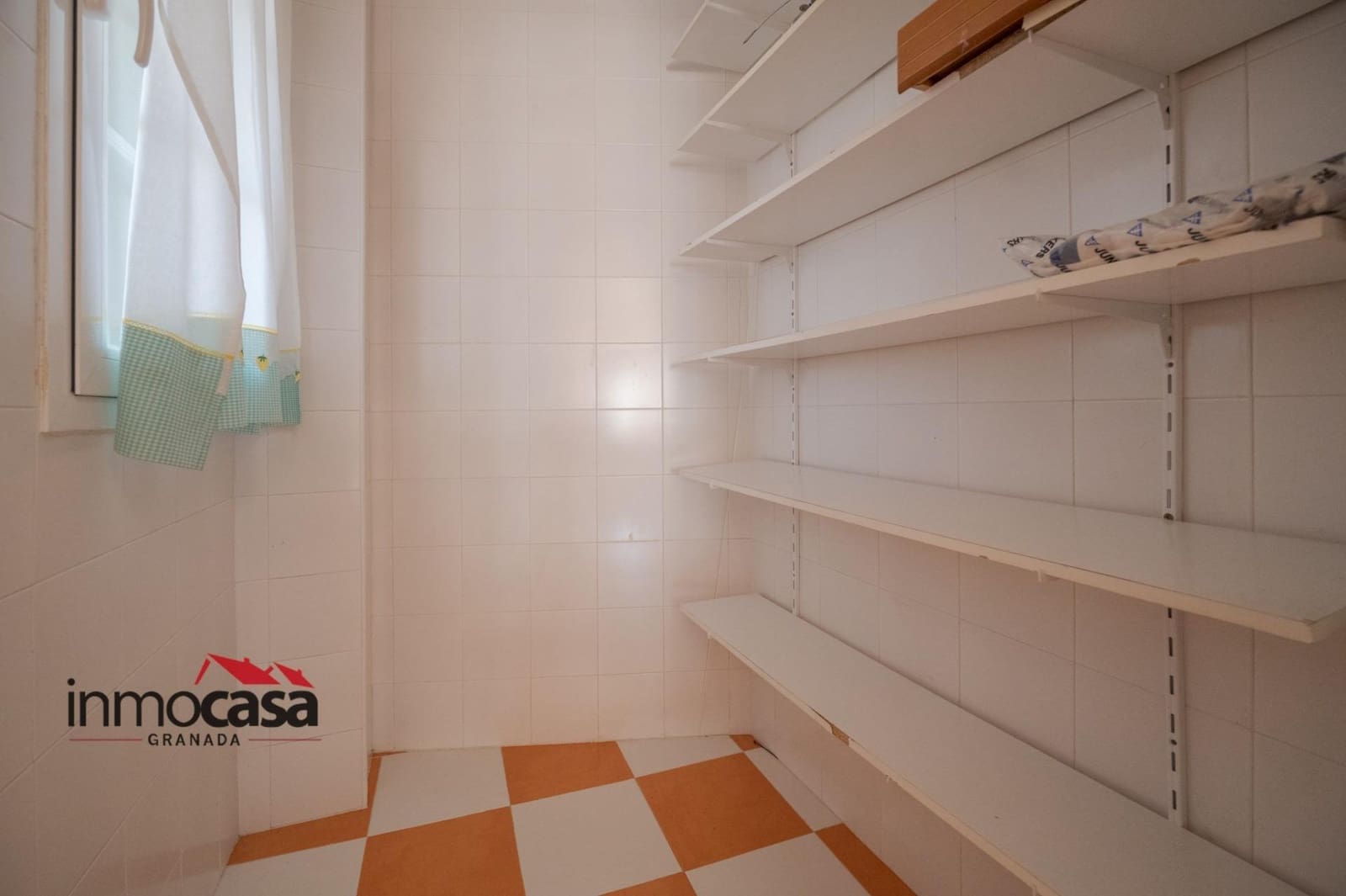 3 bedroom Villa for sale in Las Gabias with pool garage - € 418,000 (Ref: 10171865)