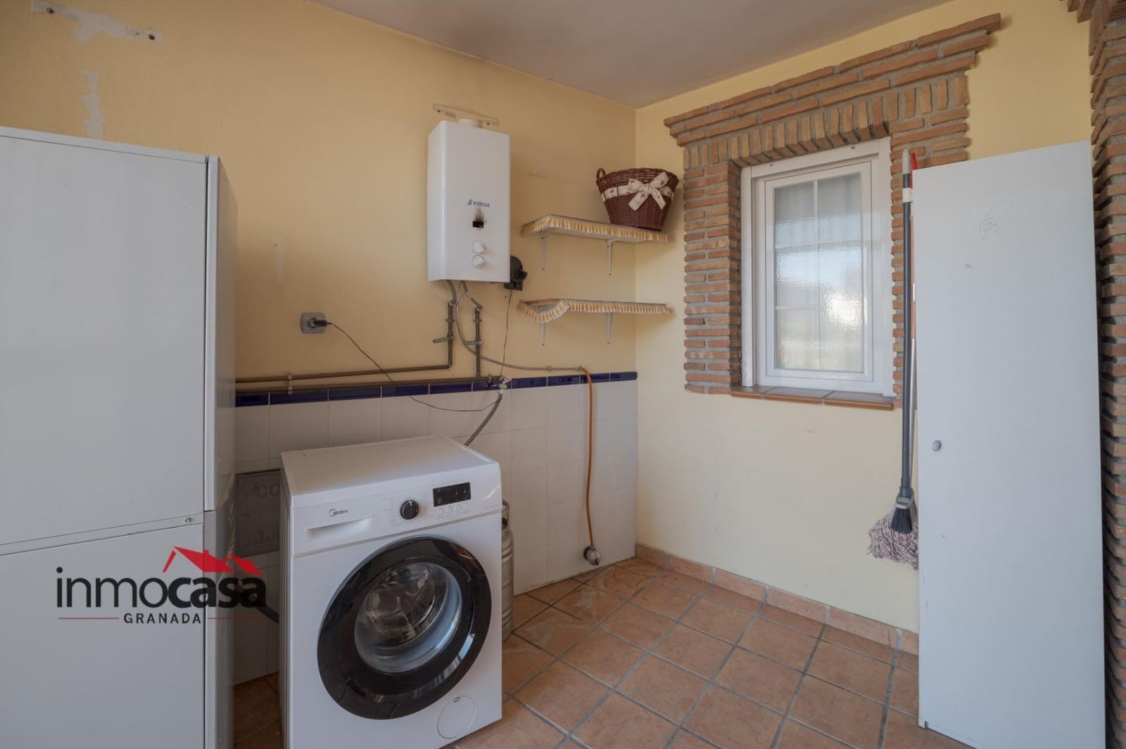 3 bedroom Villa for sale in Las Gabias with pool garage - € 418,000 (Ref: 10171865)