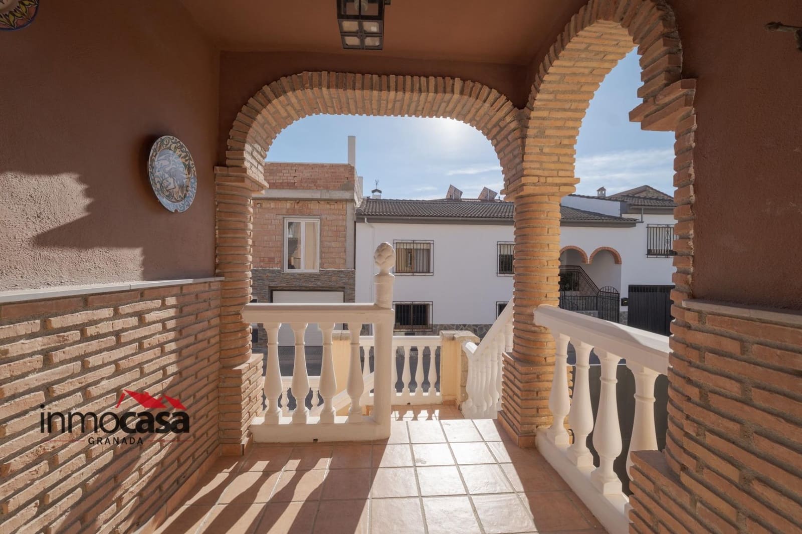 3 bedroom Villa for sale in Las Gabias with pool garage - € 418,000 (Ref: 10171865)