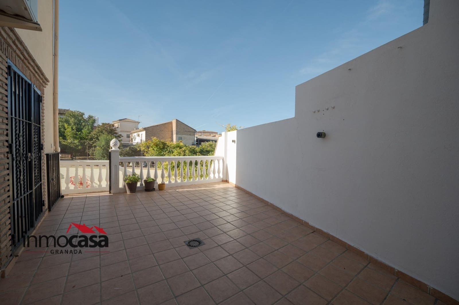 3 bedroom Villa for sale in Las Gabias with pool garage - € 418,000 (Ref: 10171865)