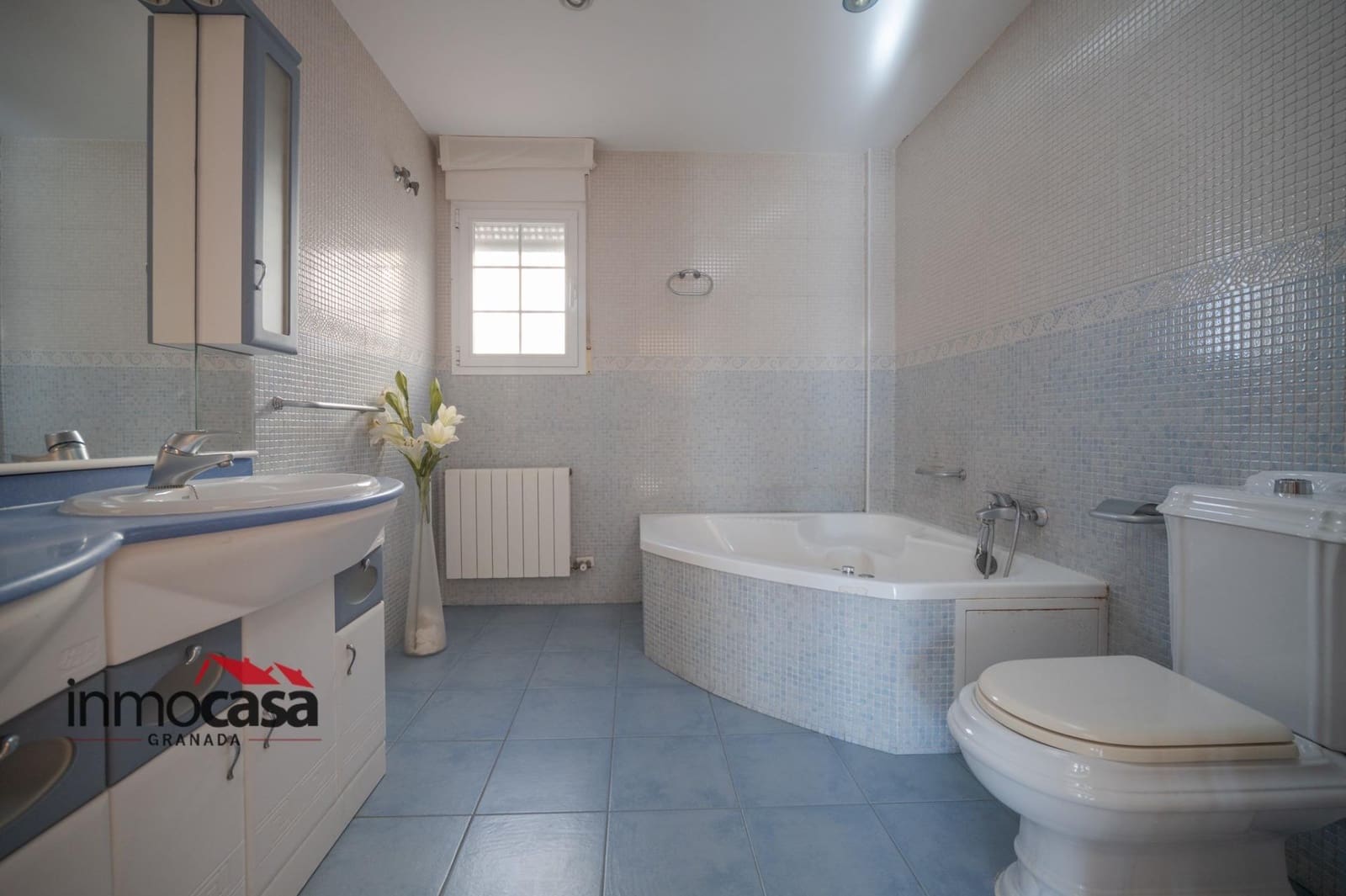 3 bedroom Villa for sale in Las Gabias with pool garage - € 418,000 (Ref: 10171865)