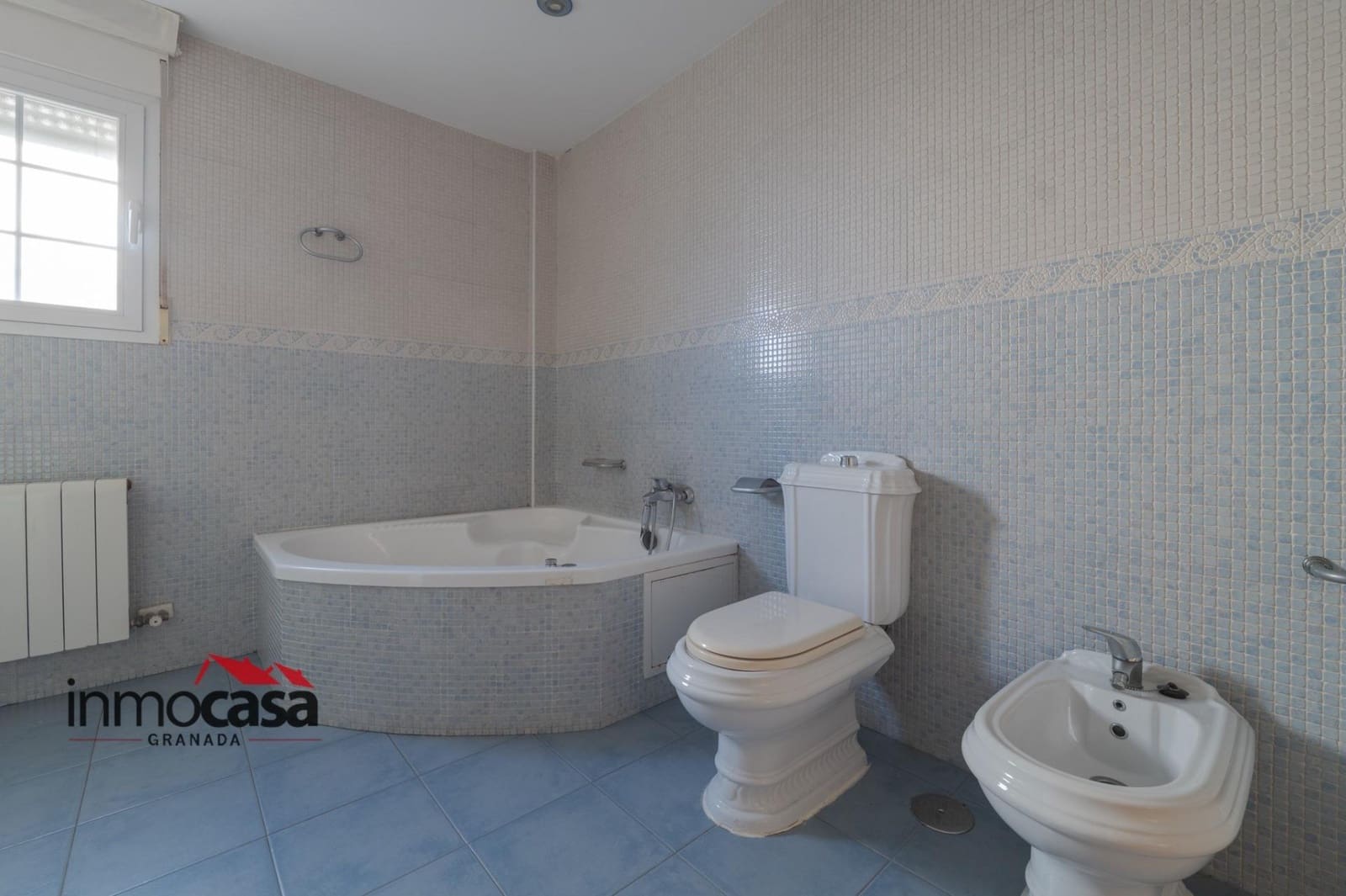 3 bedroom Villa for sale in Las Gabias with pool garage - € 418,000 (Ref: 10171865)