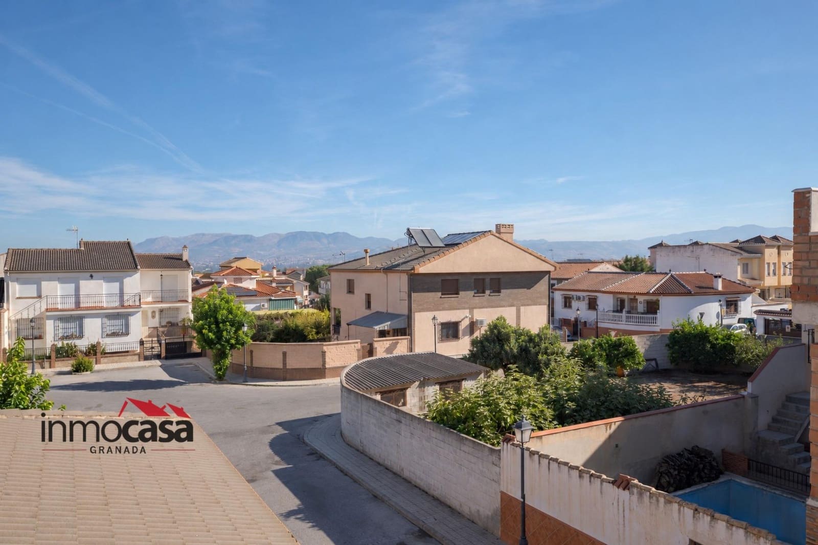 3 bedroom Villa for sale in Las Gabias with pool garage - € 418,000 (Ref: 10171865)