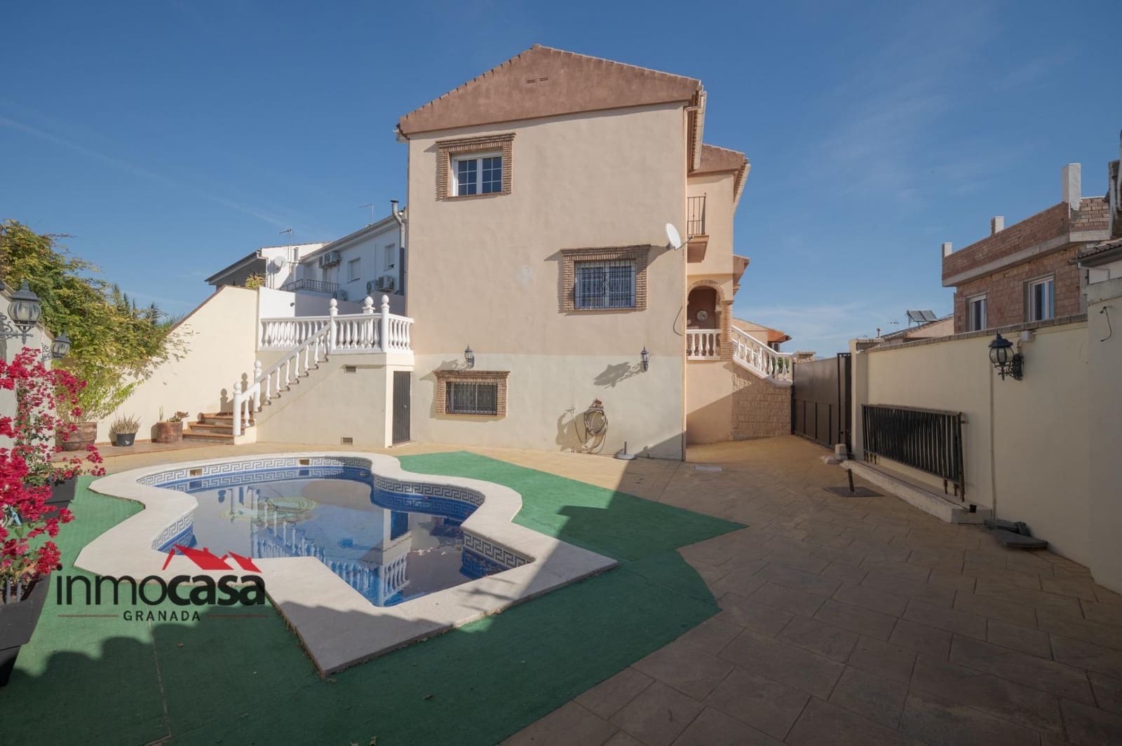 3 bedroom Villa for sale in Las Gabias with pool garage - € 418,000 (Ref: 10171865)