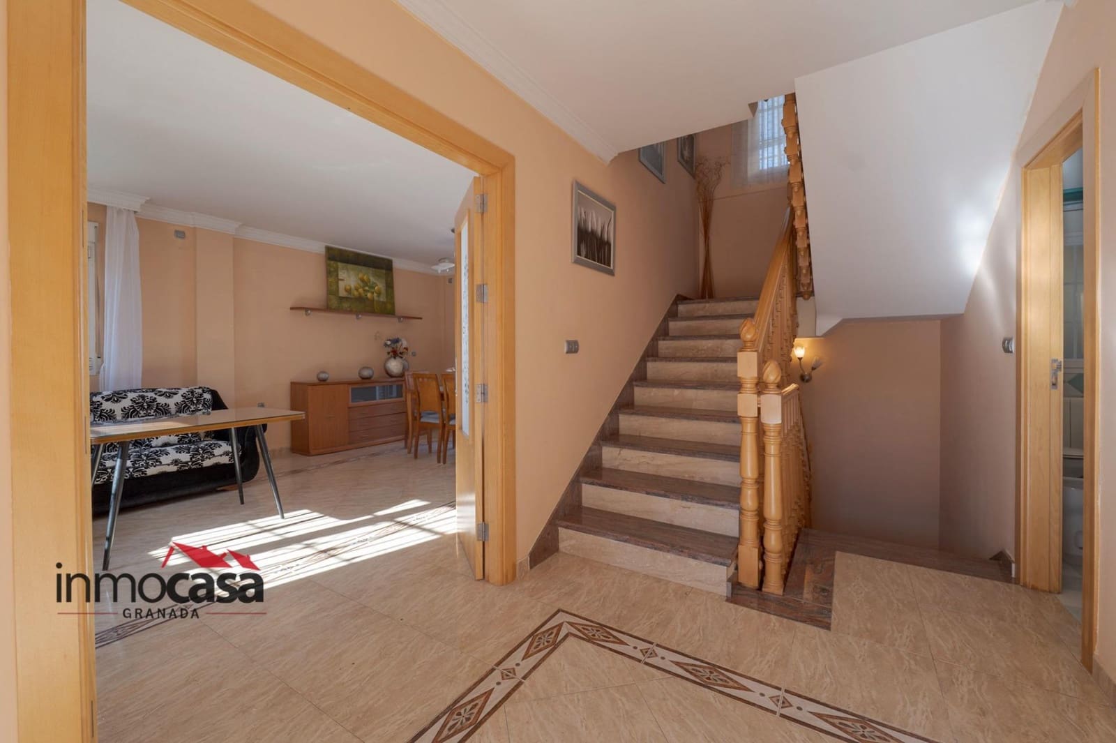 3 bedroom Villa for sale in Las Gabias with pool garage - € 418,000 (Ref: 10171865)
