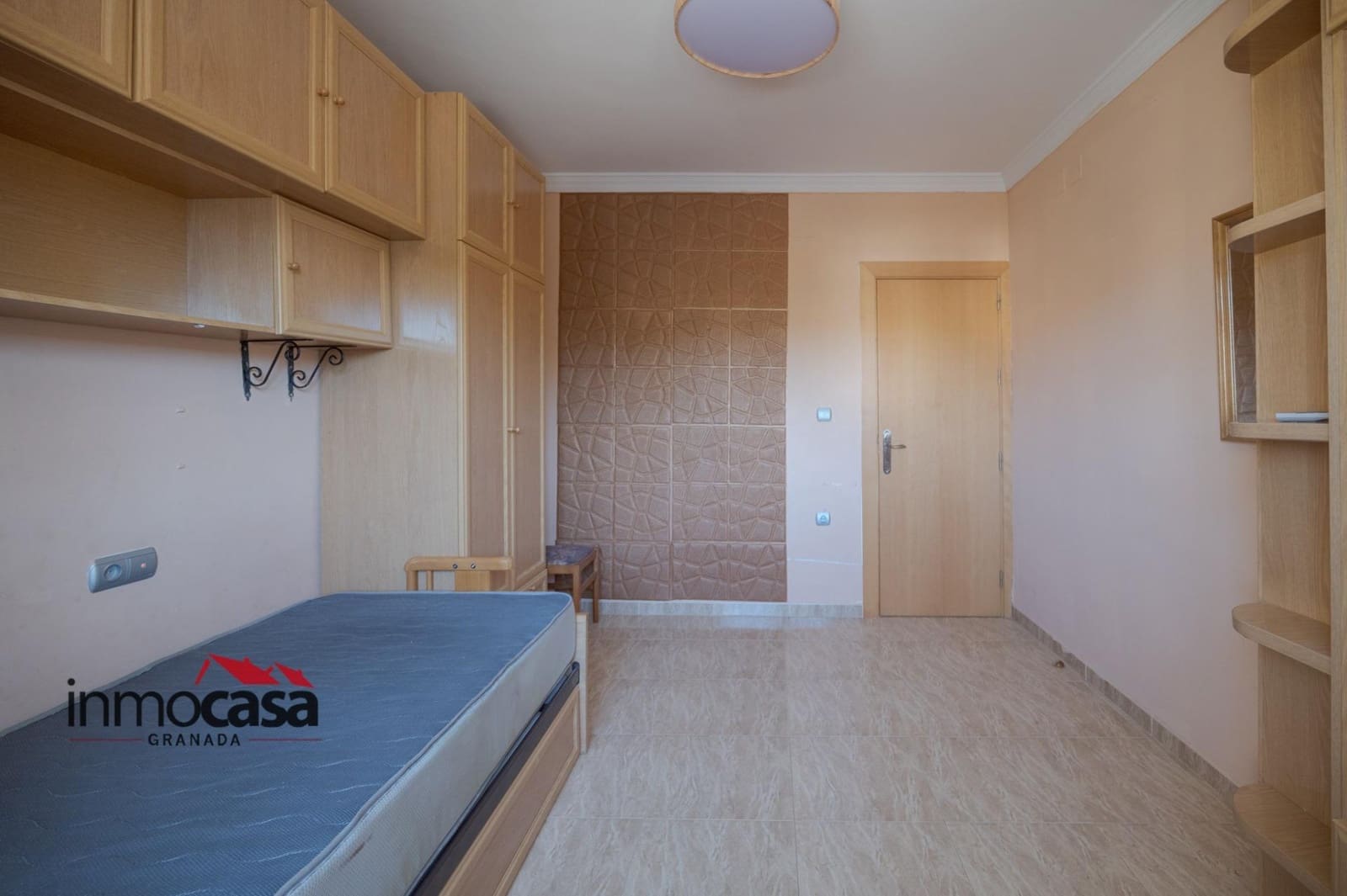 3 bedroom Villa for sale in Las Gabias with pool garage - € 418,000 (Ref: 10171865)
