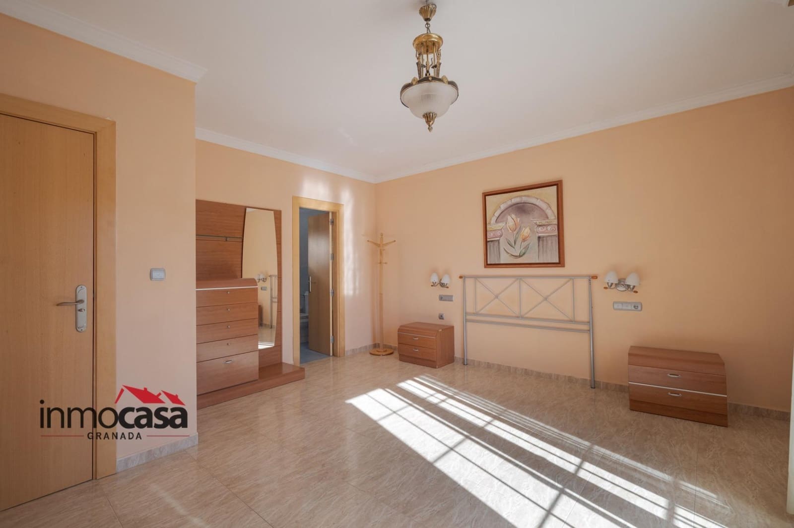 3 bedroom Villa for sale in Las Gabias with pool garage - € 418,000 (Ref: 10171865)