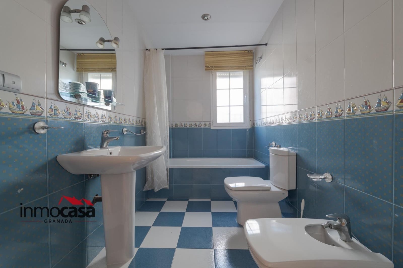 3 bedroom Villa for sale in Las Gabias with pool garage - € 418,000 (Ref: 10171865)