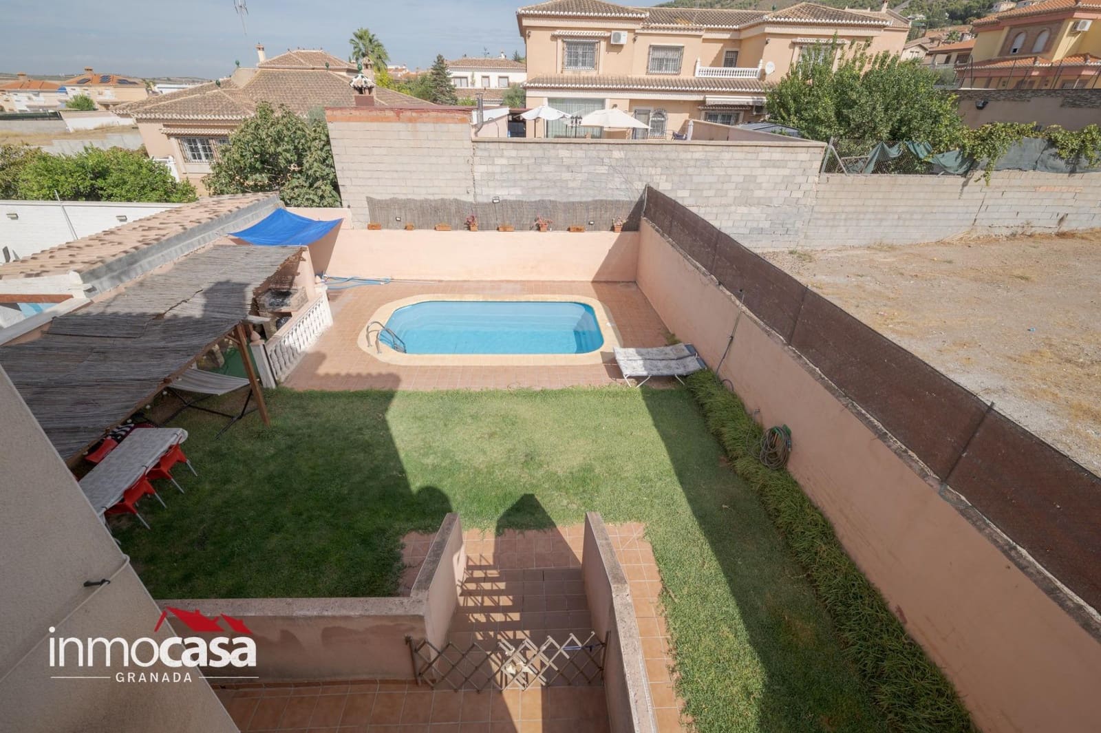 Pareado de 5 habitaciones en Padul en venta con piscina garaje - 305.000 € (Ref: 10171866)