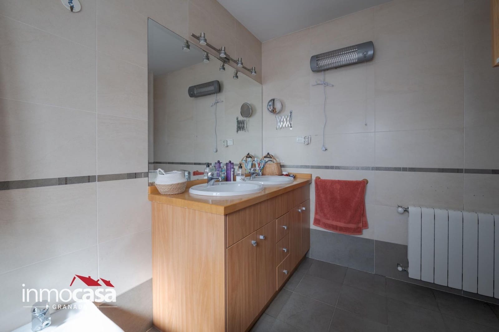 Pareado de 5 habitaciones en Padul en venta con piscina garaje - 305.000 € (Ref: 10171866)