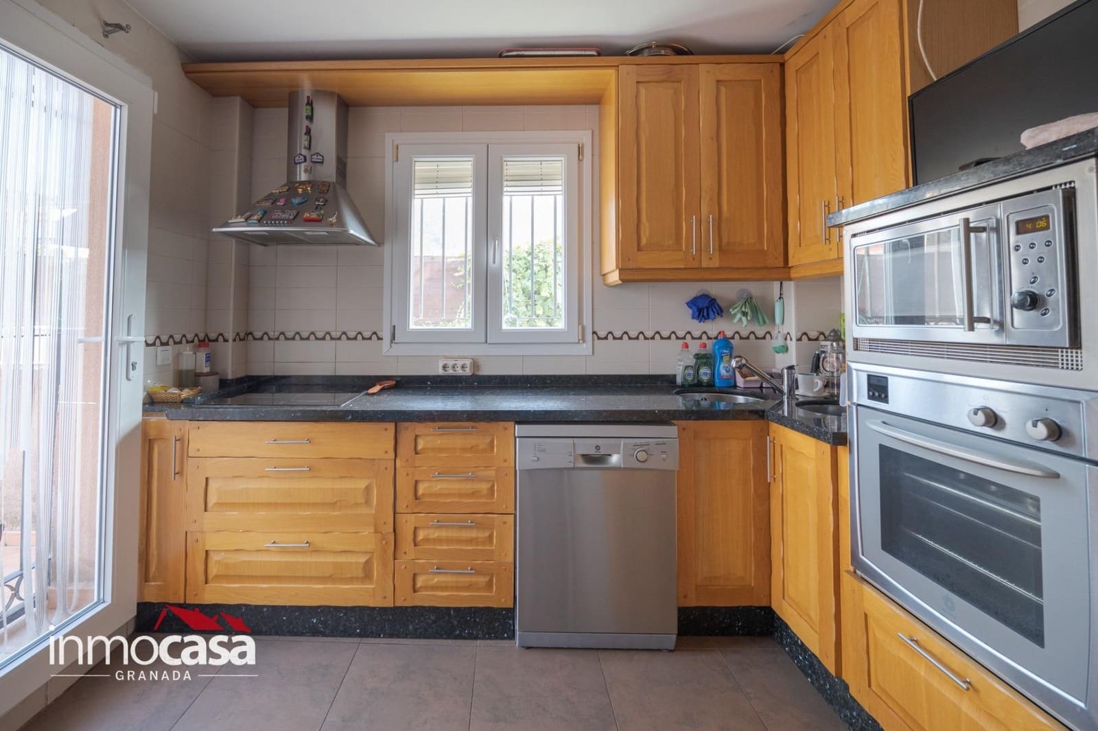 Pareado de 5 habitaciones en Padul en venta con piscina garaje - 305.000 € (Ref: 10171866)