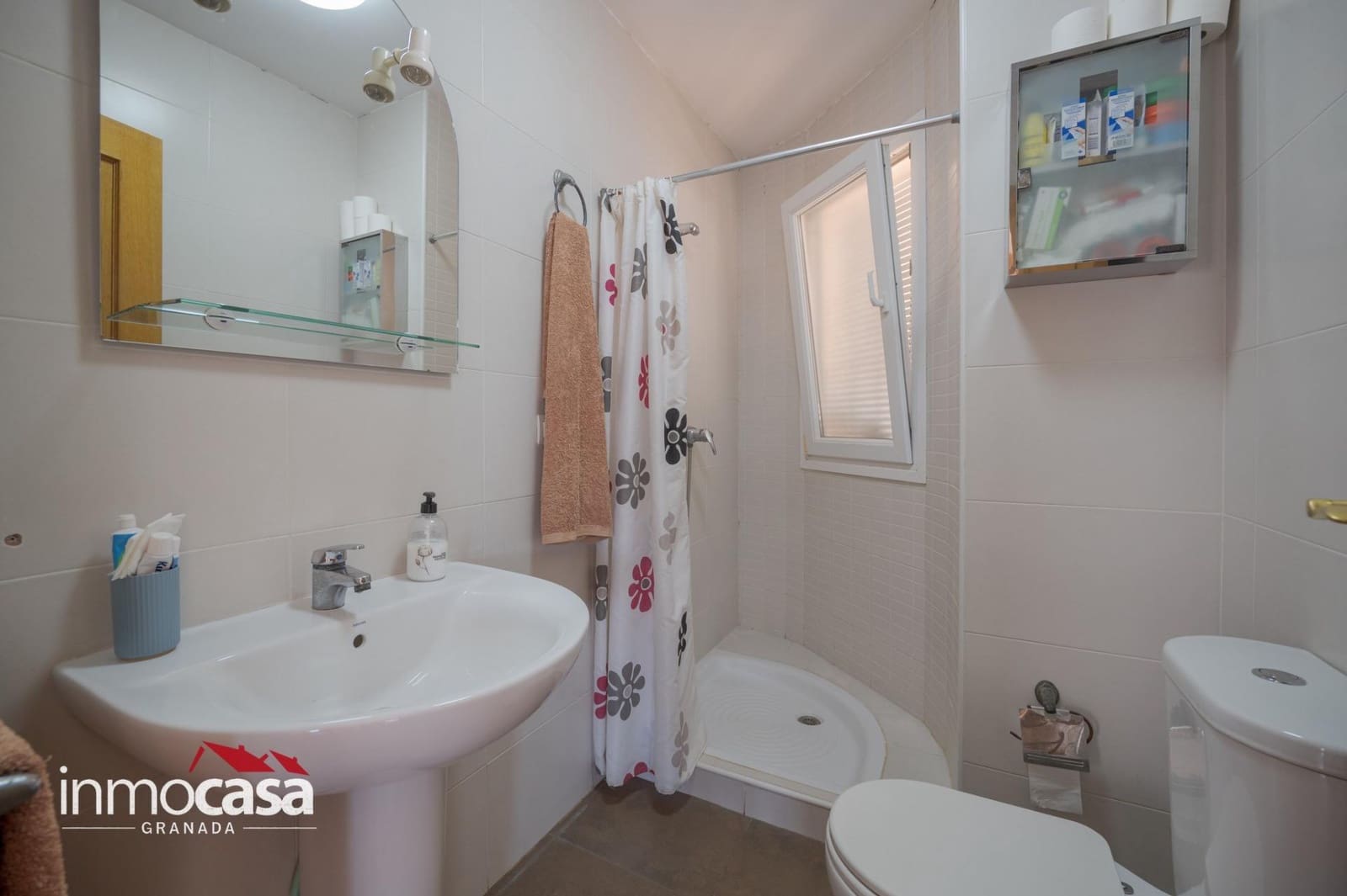 Pareado de 5 habitaciones en Padul en venta con piscina garaje - 305.000 € (Ref: 10171866)