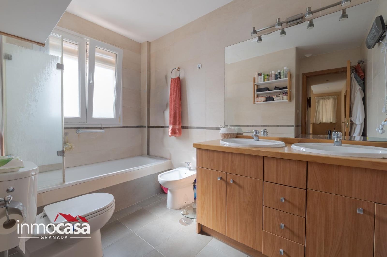 Pareado de 5 habitaciones en Padul en venta con piscina garaje - 305.000 € (Ref: 10171866)