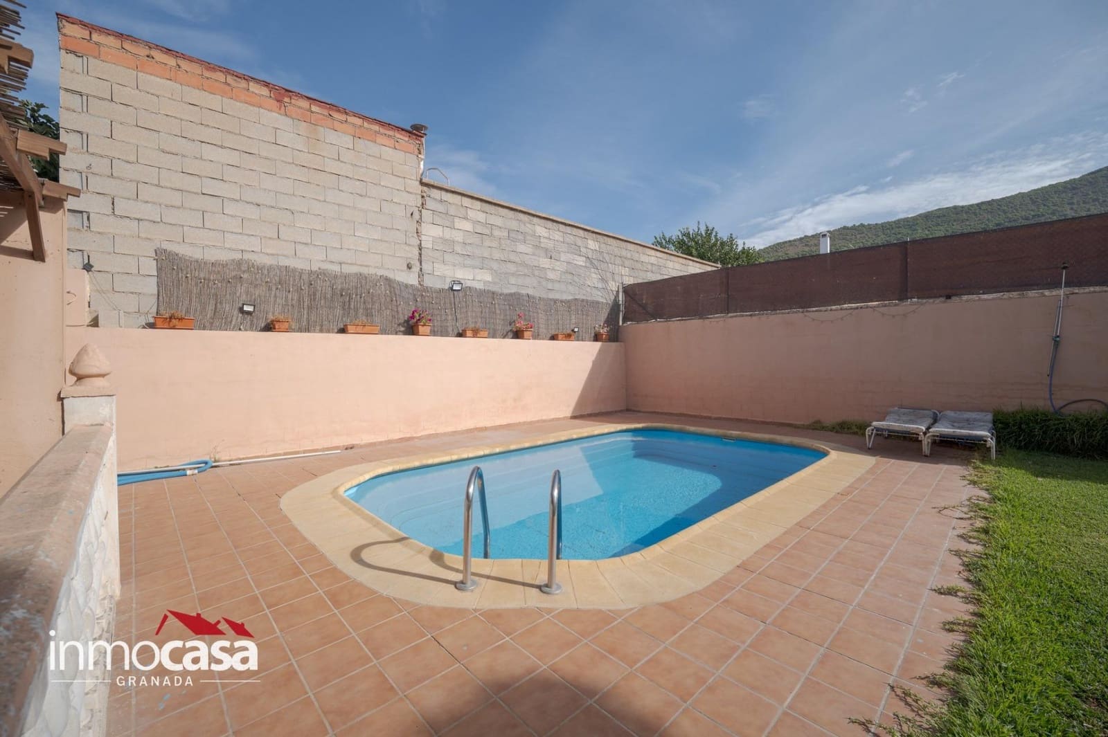 Pareado de 5 habitaciones en Padul en venta con piscina garaje - 305.000 € (Ref: 10171866)