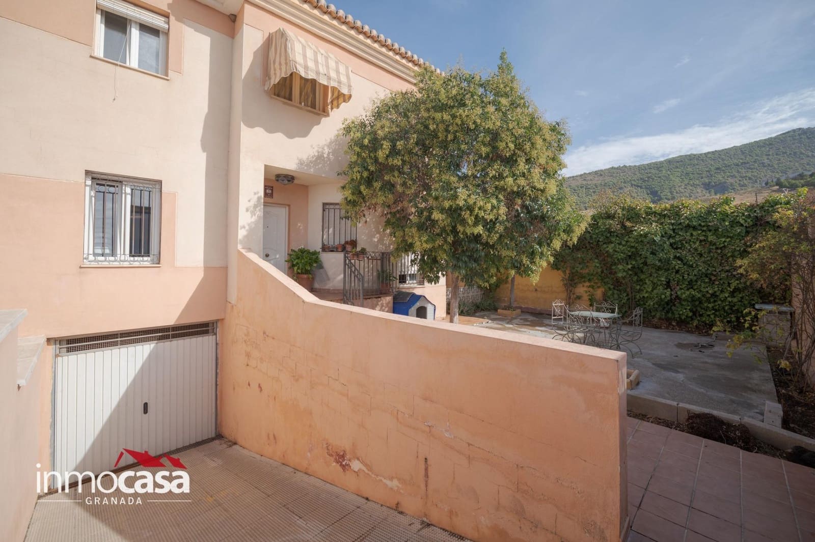 Pareado de 5 habitaciones en Padul en venta con piscina garaje - 305.000 € (Ref: 10171866)
