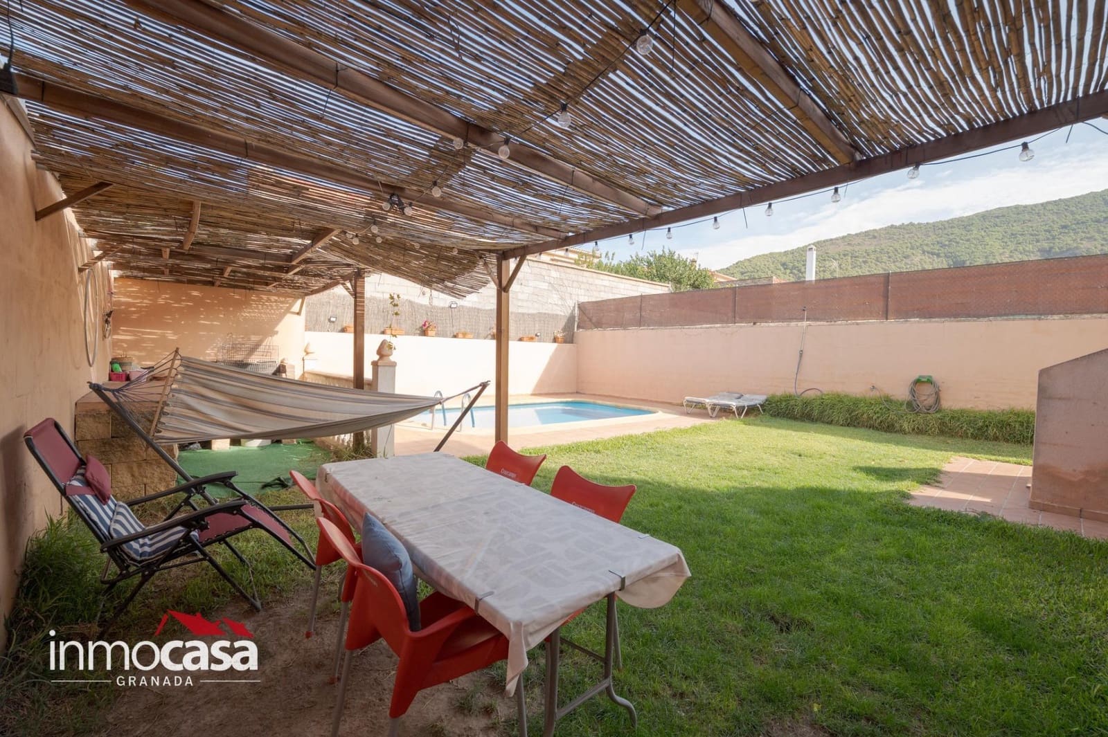 Pareado de 5 habitaciones en Padul en venta con piscina garaje - 305.000 € (Ref: 10171866)