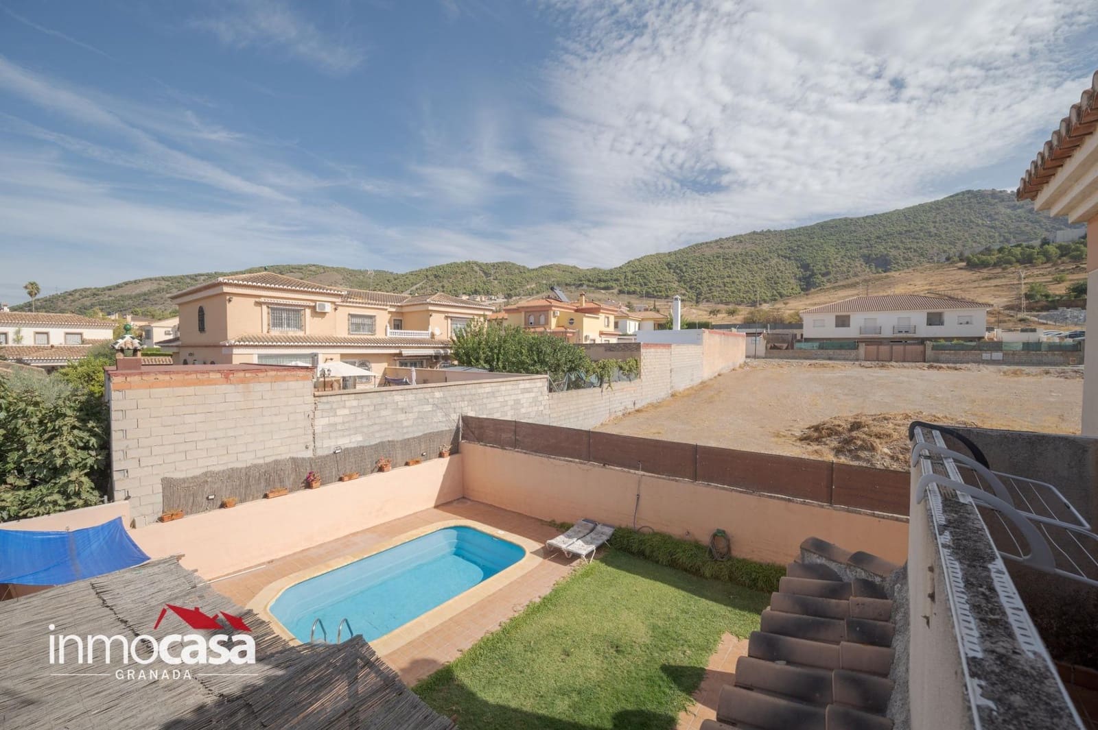 Pareado de 5 habitaciones en Padul en venta con piscina garaje - 305.000 € (Ref: 10171866)