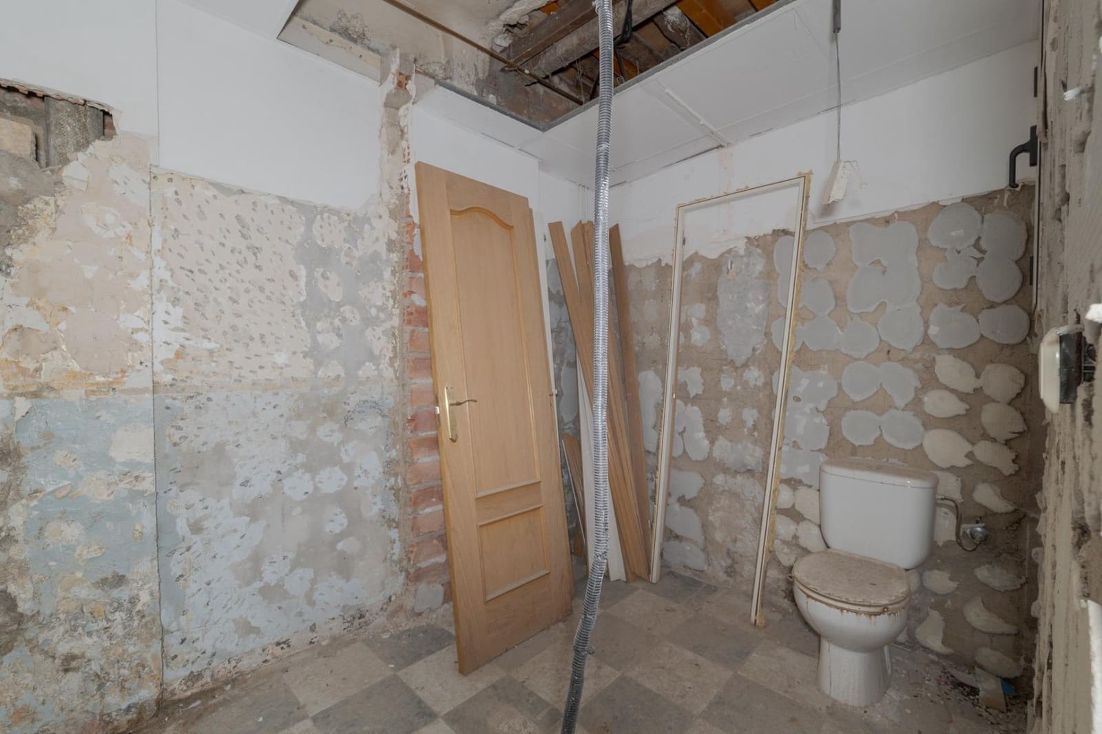 Gewerbe zu verkaufen in Granada Stadt - 179.900 € (Ref: 10171868)