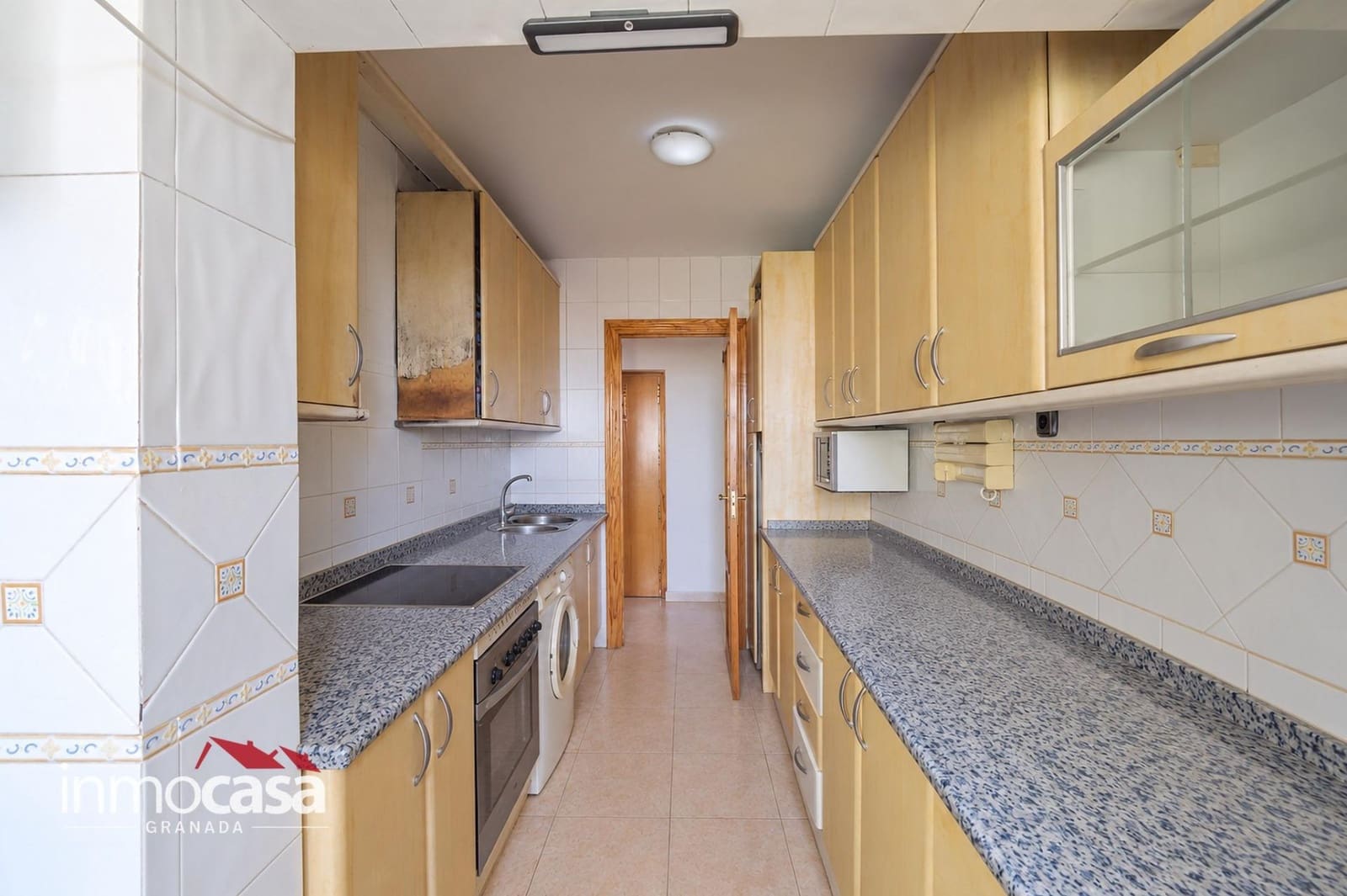 Piso de 3 habitaciones en Granada ciudad en venta - 106.000 € (Ref: 10180762)