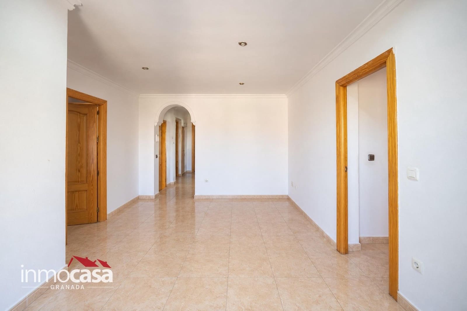 Piso de 3 habitaciones en Granada ciudad en venta - 106.000 € (Ref: 10180762)