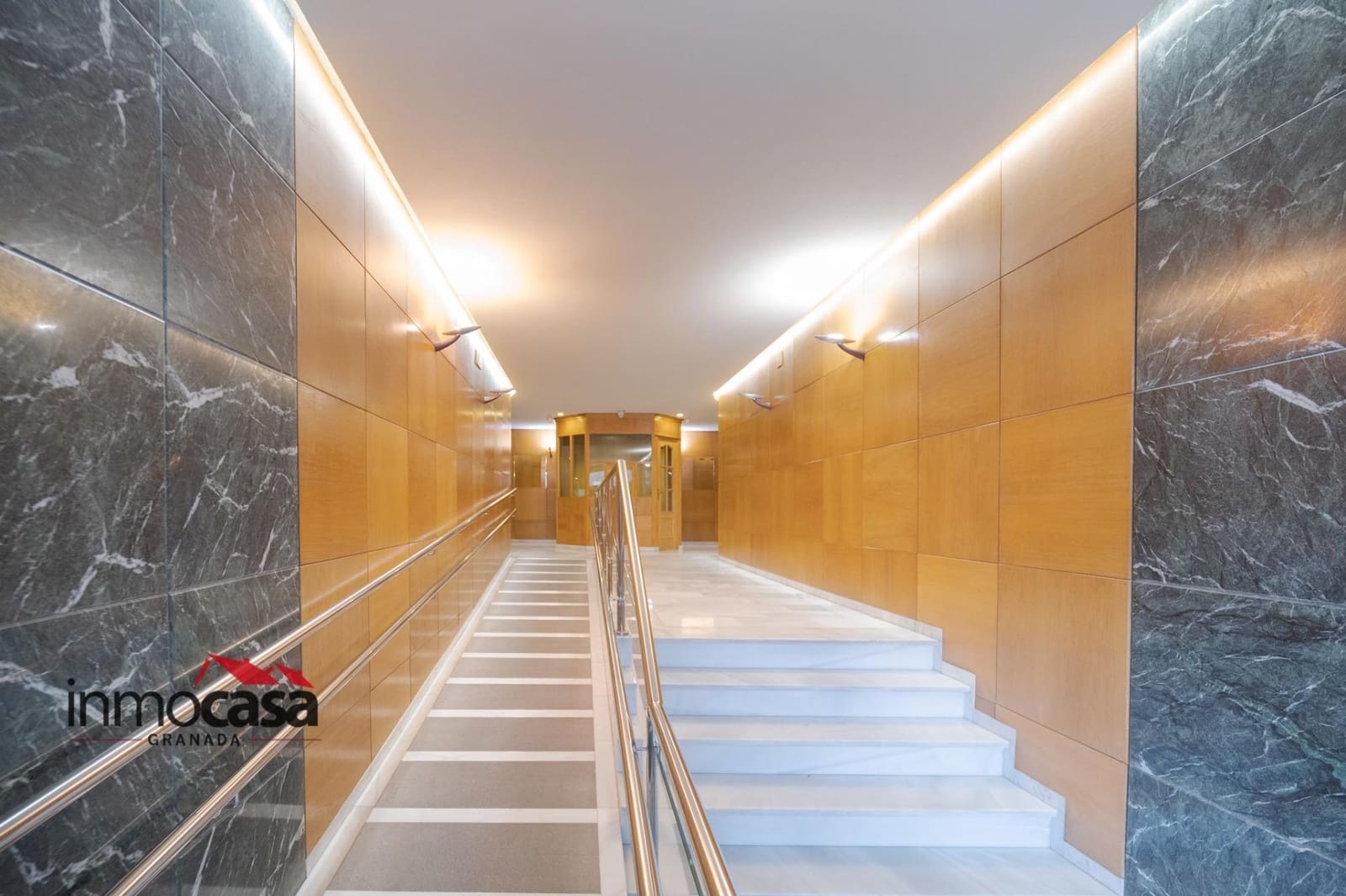 2 sovrum Lägenhet att hyra i Granada stad med garage - 1 450 € (Ref: 10185088)