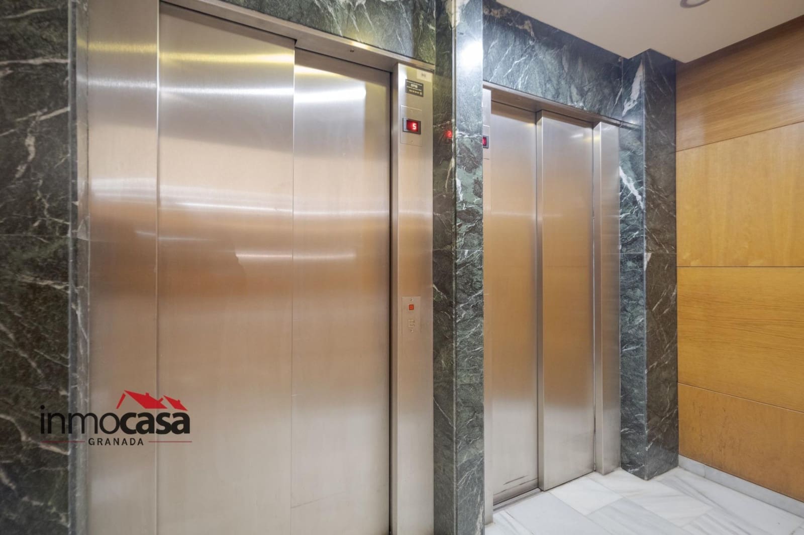 2 sovrum Lägenhet att hyra i Granada stad med garage - 1 450 € (Ref: 10185088)