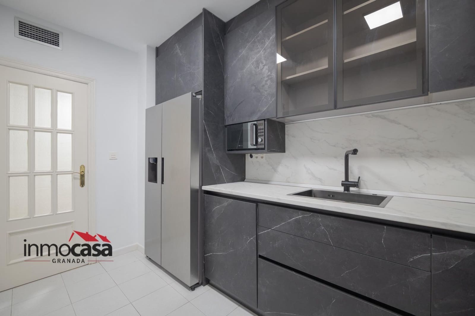 2 sovrum Lägenhet att hyra i Granada stad med garage - 1 450 € (Ref: 10185088)