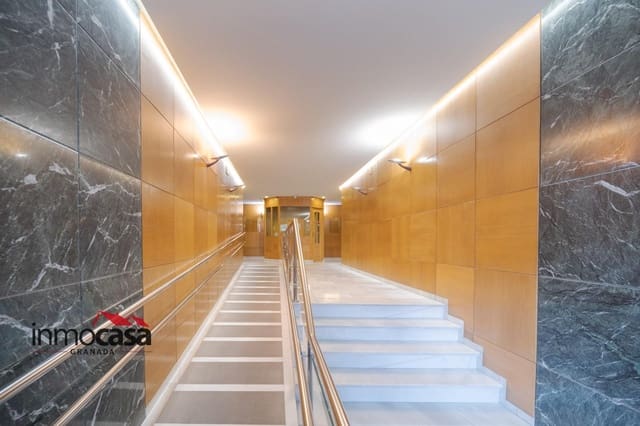 2 sovrum Lägenhet att hyra i Centro, Granada stad med garage - 1 450 € (Ref: 10185088)