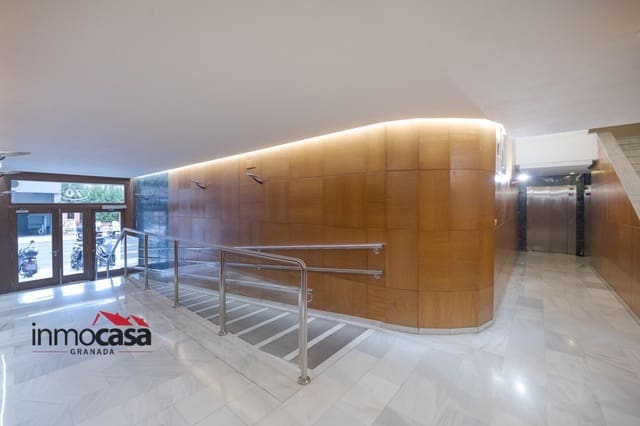 2 sovrum Lägenhet att hyra i Centro, Granada stad med garage - 1 450 € (Ref: 10185088)