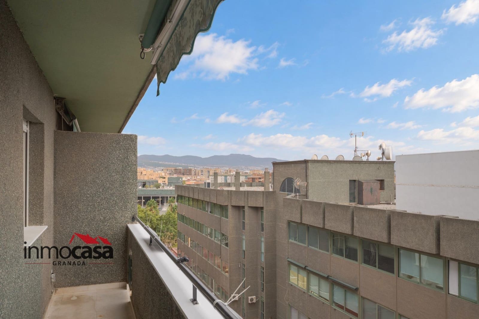 2 sovrum Lägenhet att hyra i Granada stad med garage - 1 450 € (Ref: 10185088)