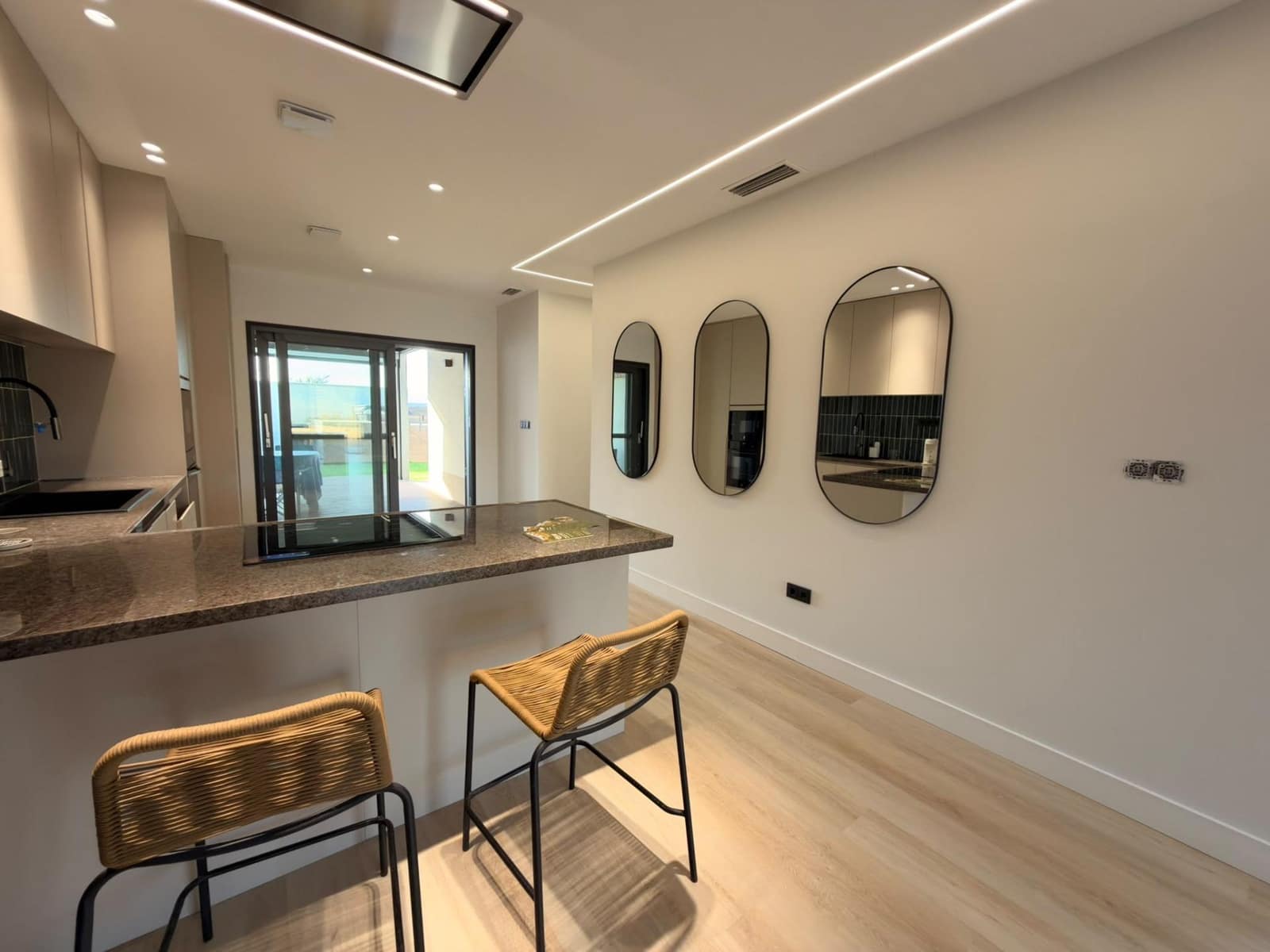 3 bedroom Apartment for sale in Albolote with pool garage - € 410,000 (Ref: 10185090)