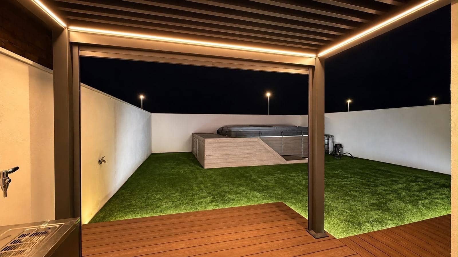 3 bedroom Apartment for sale in Albolote with pool garage - € 410,000 (Ref: 10185090)