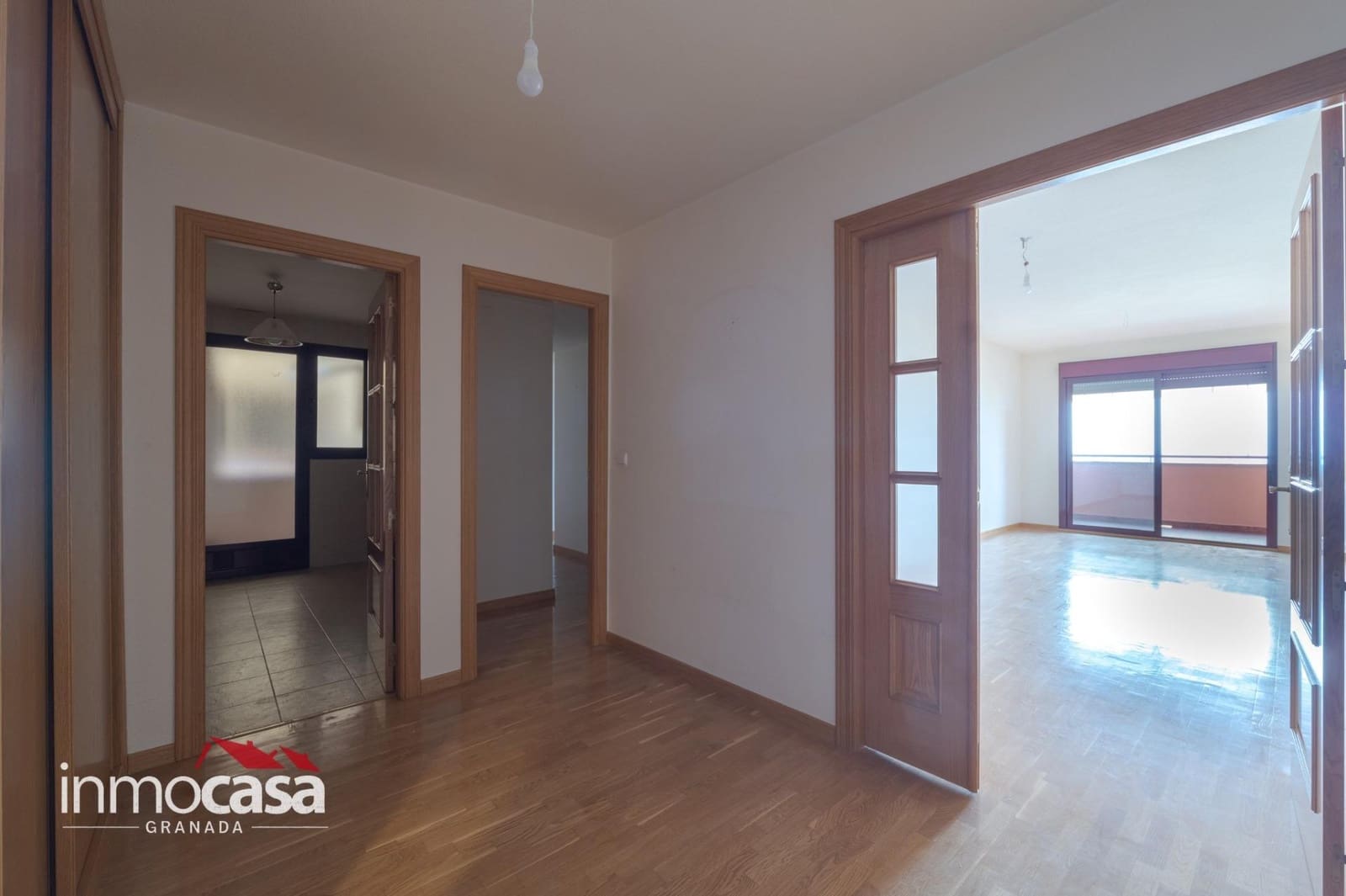 Appartement de 3 chambres à louer à Grenade ville avec piscine garage - 1 400 € (Ref: 10187247)