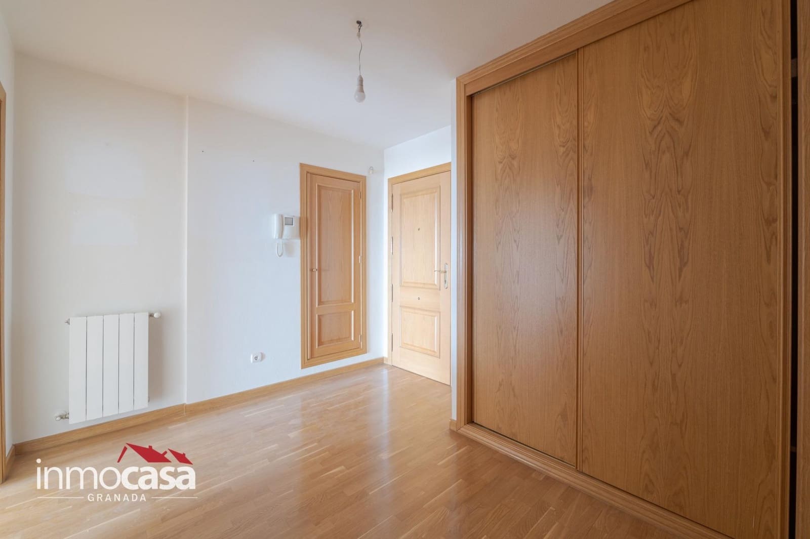 Appartement de 3 chambres à louer à Grenade ville avec piscine garage - 1 400 € (Ref: 10187247)