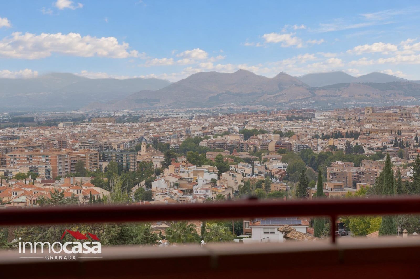 Appartement de 3 chambres à louer à Grenade ville avec piscine garage - 1 400 € (Ref: 10187247)